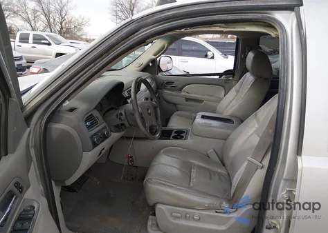 2010 Chevrolet Avalanche 1500 Lt1 z USA, uszkodzony, nr VIN 3GNVKFE0XAG174917